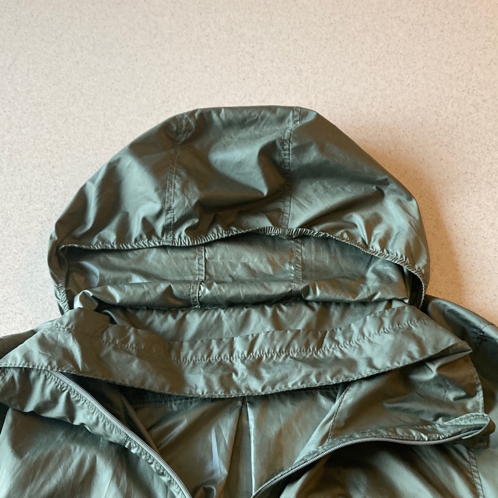 Columbia Sportswear Green Windbreaker NWOT Jacket w/Hoodie Women Size Large - Picture 4 of 14